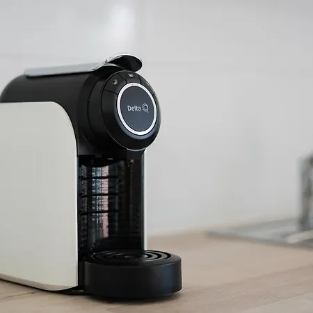 Sunny - 5min To The By Lovelystay Apartmán *