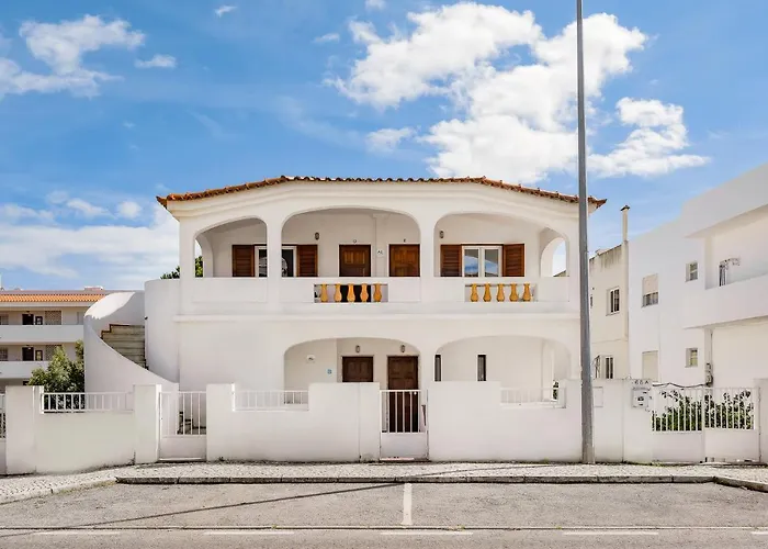 Sunny - 5min To The By Lovelystay *