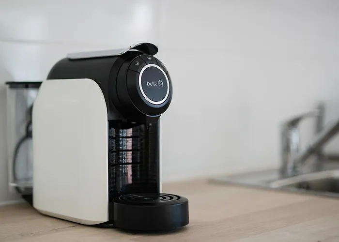 Sunny - 5min To The By Lovelystay Apartment *