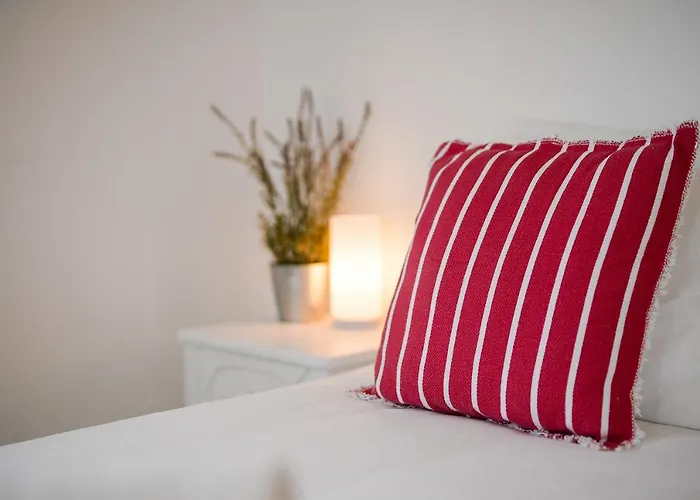 Sunny - 5min To The By Lovelystay 아파트 알부페이라