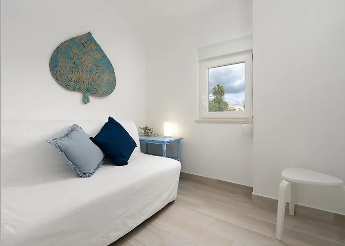 Apartment Sunny - 5min To The By Lovelystay *